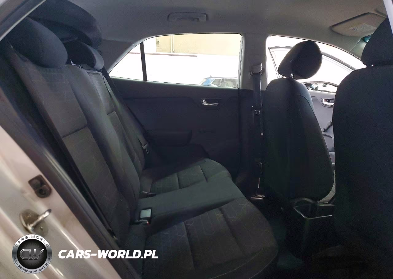 2018 Kia Rio VIN:3KPA25AB8JE057499 - 10