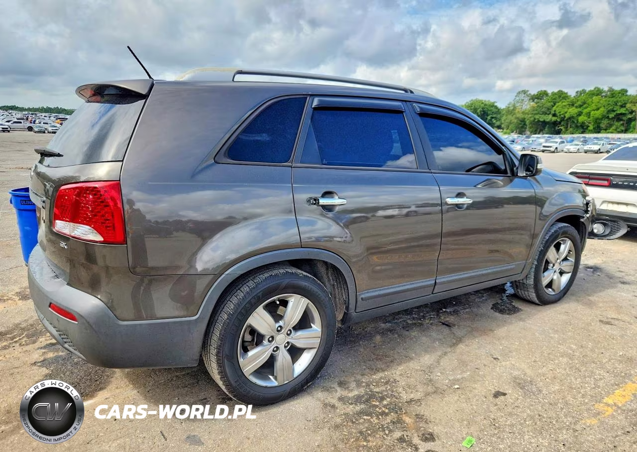 2013 Kia Sorento Ex VIN:5XYKU4A69DG388322 - 3