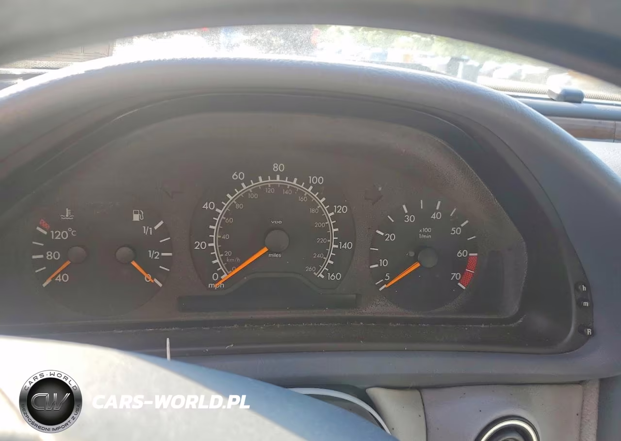 1999 Mercedes-Benz Clk 320 VIN:WDBLK65G3XT004843 - 9