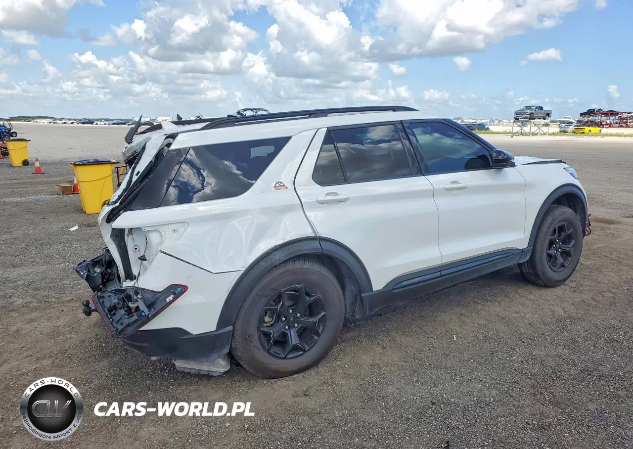2024 Ford Explorer Timberline VIN:1FMSK8JHXRGA32587 - 3