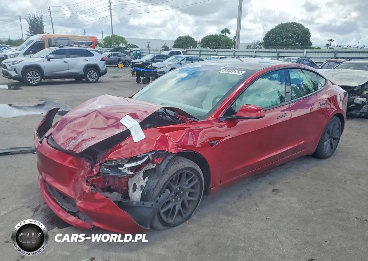 2024 Tesla Model 3 – zdjęcie 1 z 12
