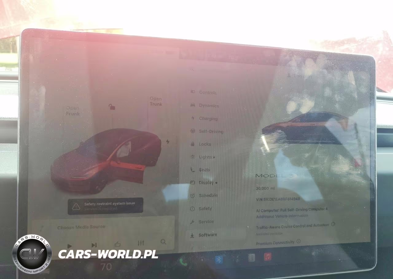 2024 Tesla Model 3 VIN:5YJ3E1EA6RF814948 - 9