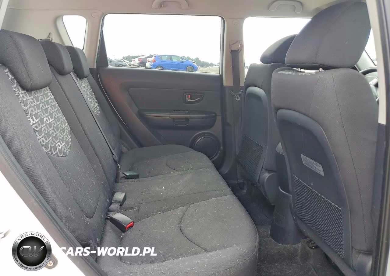 2010 Kia Soul + VIN:KNDJT2A22A7116705 - 10