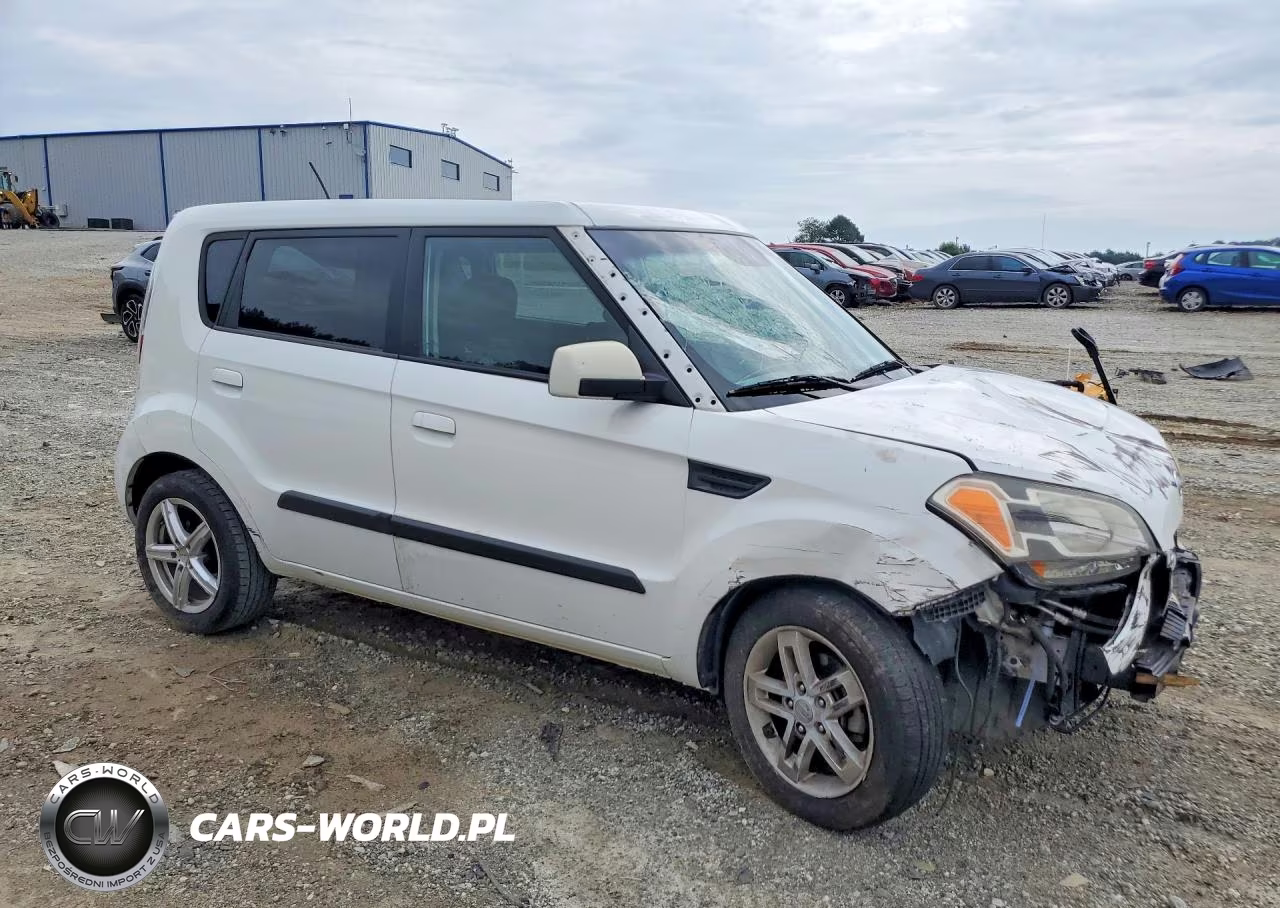 2010 Kia Soul + VIN:KNDJT2A22A7116705 - 4
