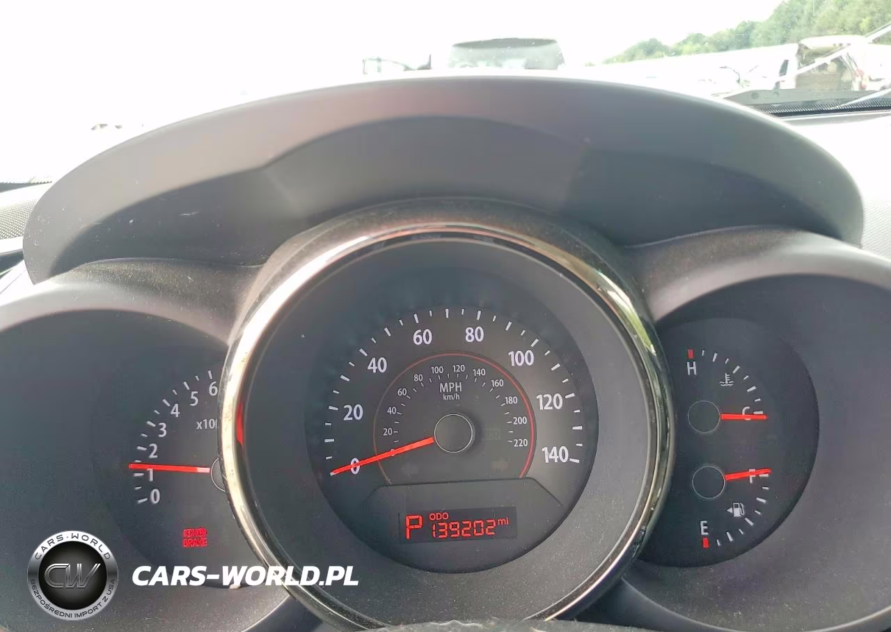 2010 Kia Soul + VIN:KNDJT2A22A7116705 - 9