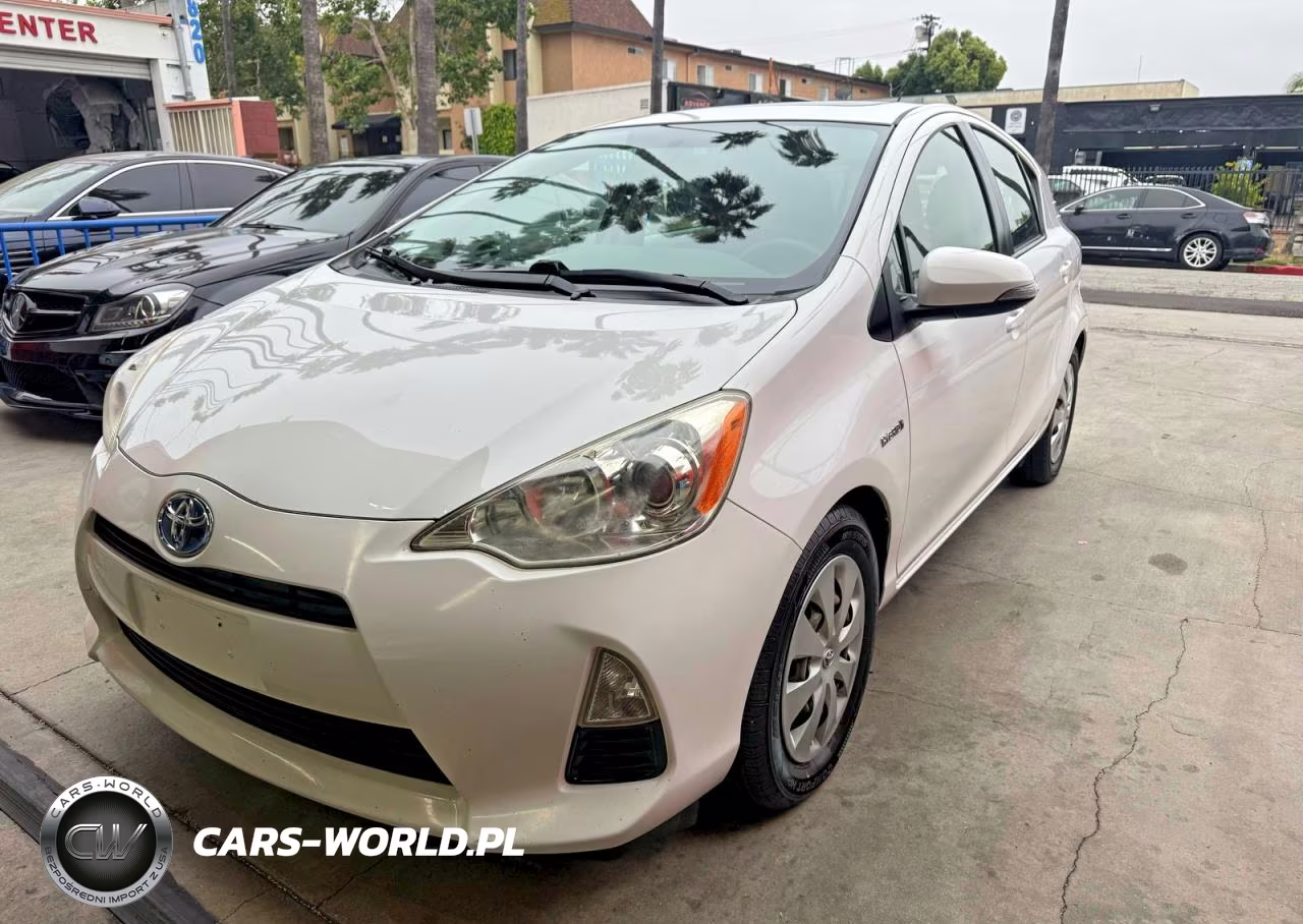 2013 Toyota Prius C Three