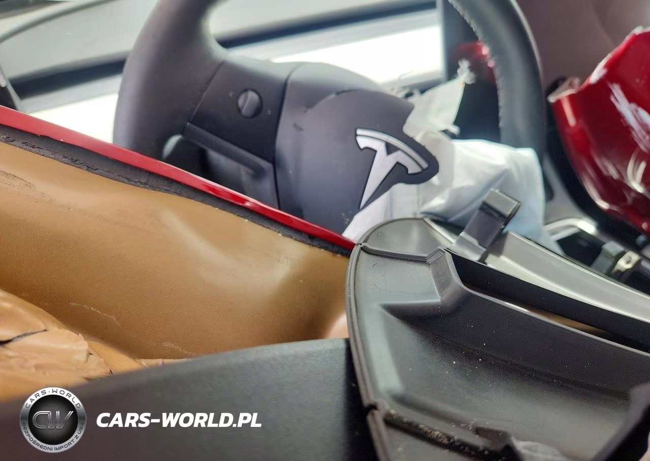 2024 Tesla Model Y VIN:7SAYGDEE6RF150805 - 9