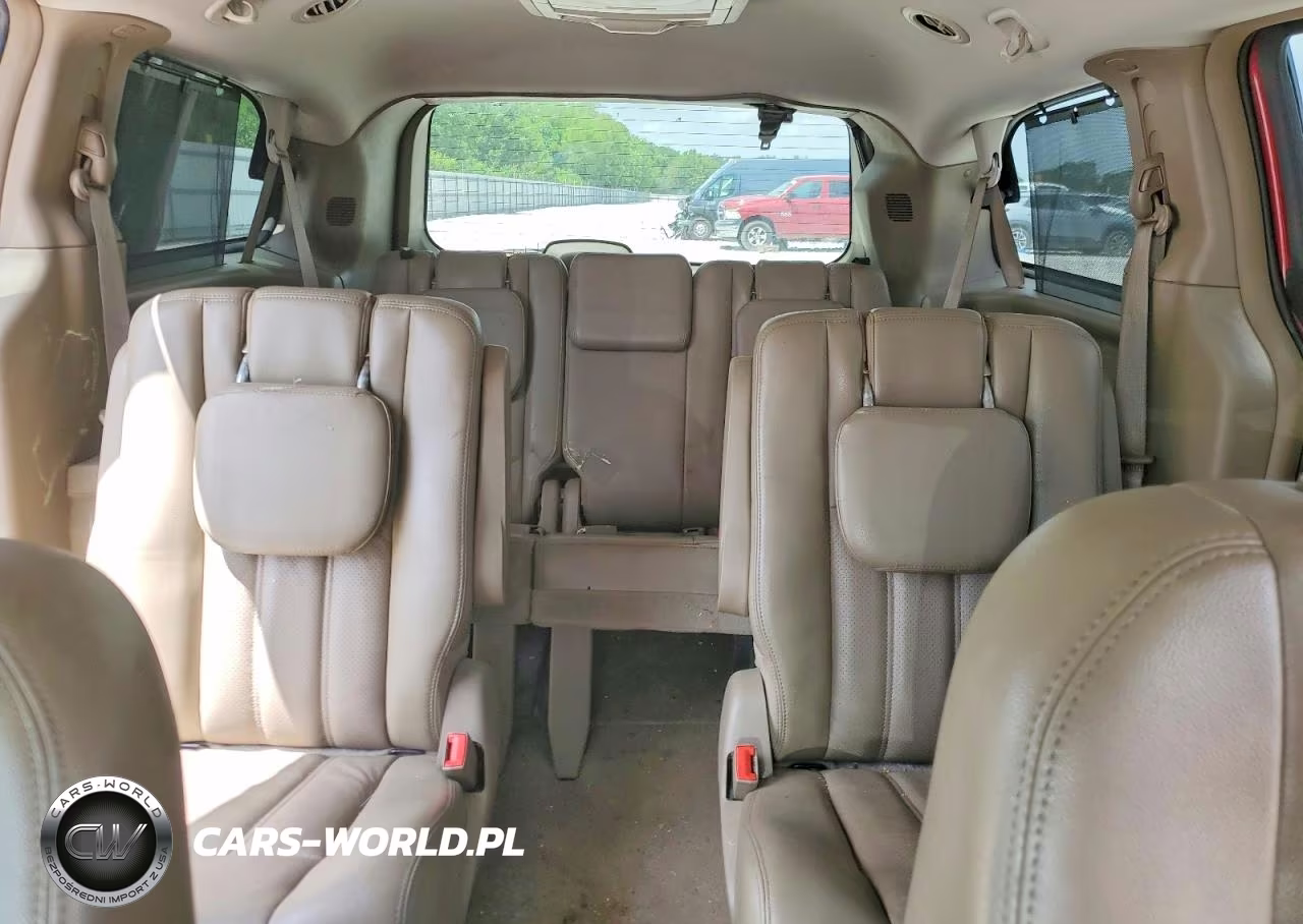 2011 Chrysler Town & Country Touring L VIN:2A4RR8DG3BR610951 - 10