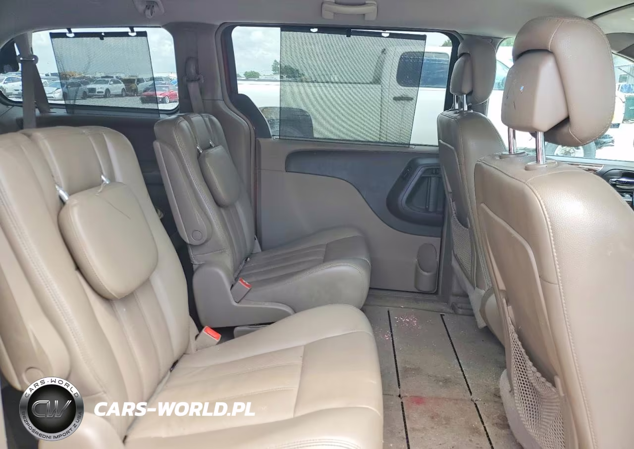 2011 Chrysler Town & Country Touring L VIN:2A4RR8DG3BR610951 - 11