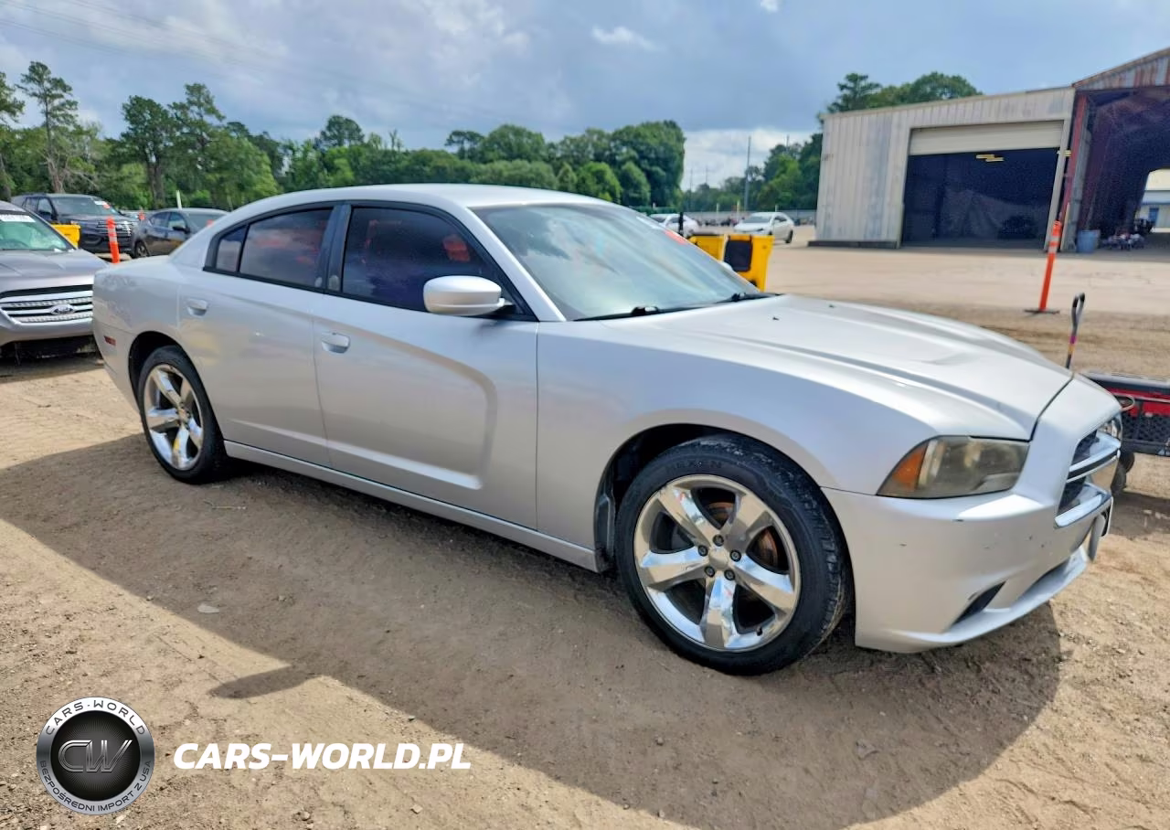 2011 Dodge Charger VIN:2B3CL3CG7BH613568 - 4