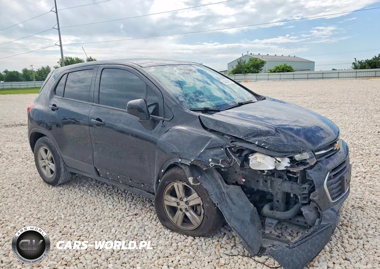 2020 Chevrolet Trax Ls VIN:KL7CJKSB5LB082396 - 4