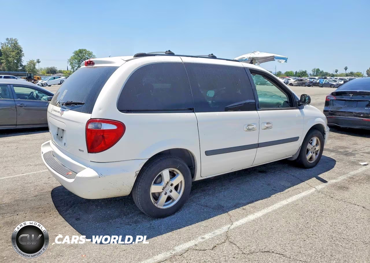2005 Dodge Caravan Sxt VIN:1D4GP45R95B325477 - 3