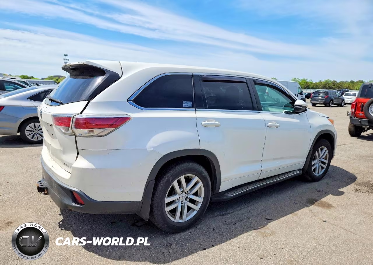 2014 Toyota Highlander Le VIN:5TDBKRFH9ES016318 - 3