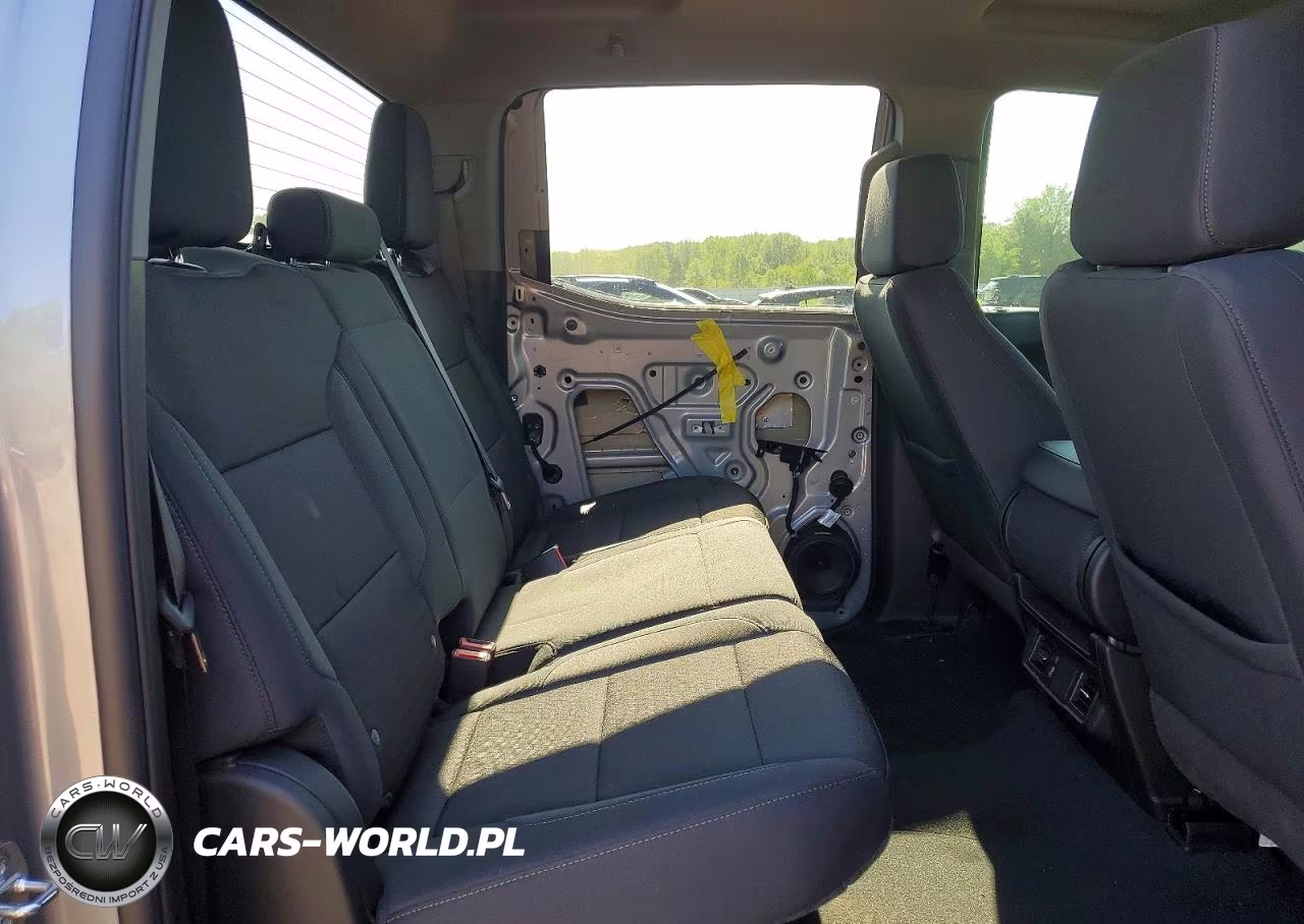 2024 Chevrolet Silverado K1500 Trail Boss Custom VIN:3GCPDCEK6RG398578 - 10
