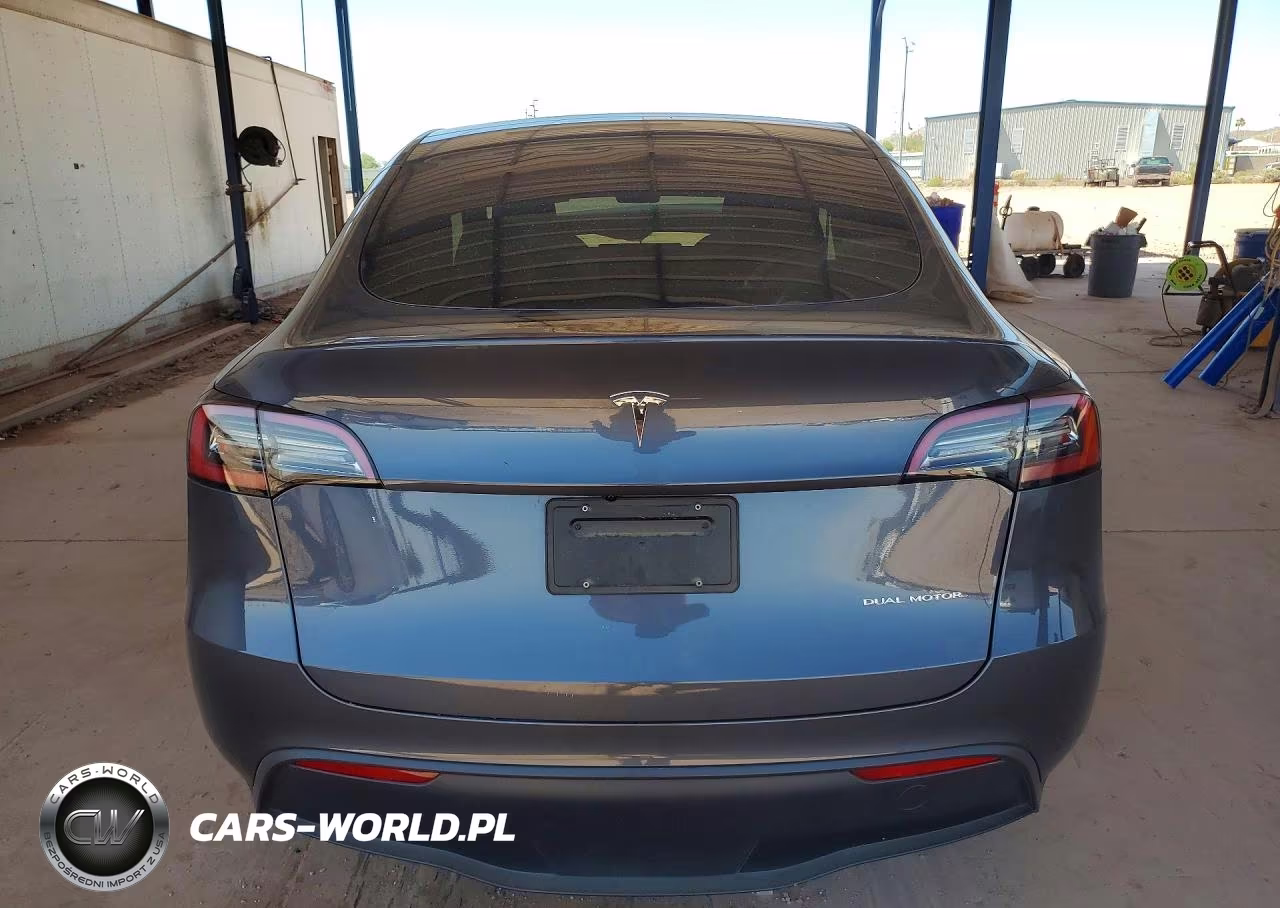 2023 Tesla Model Y VIN:7SAYGDEE5PF879892 - 6