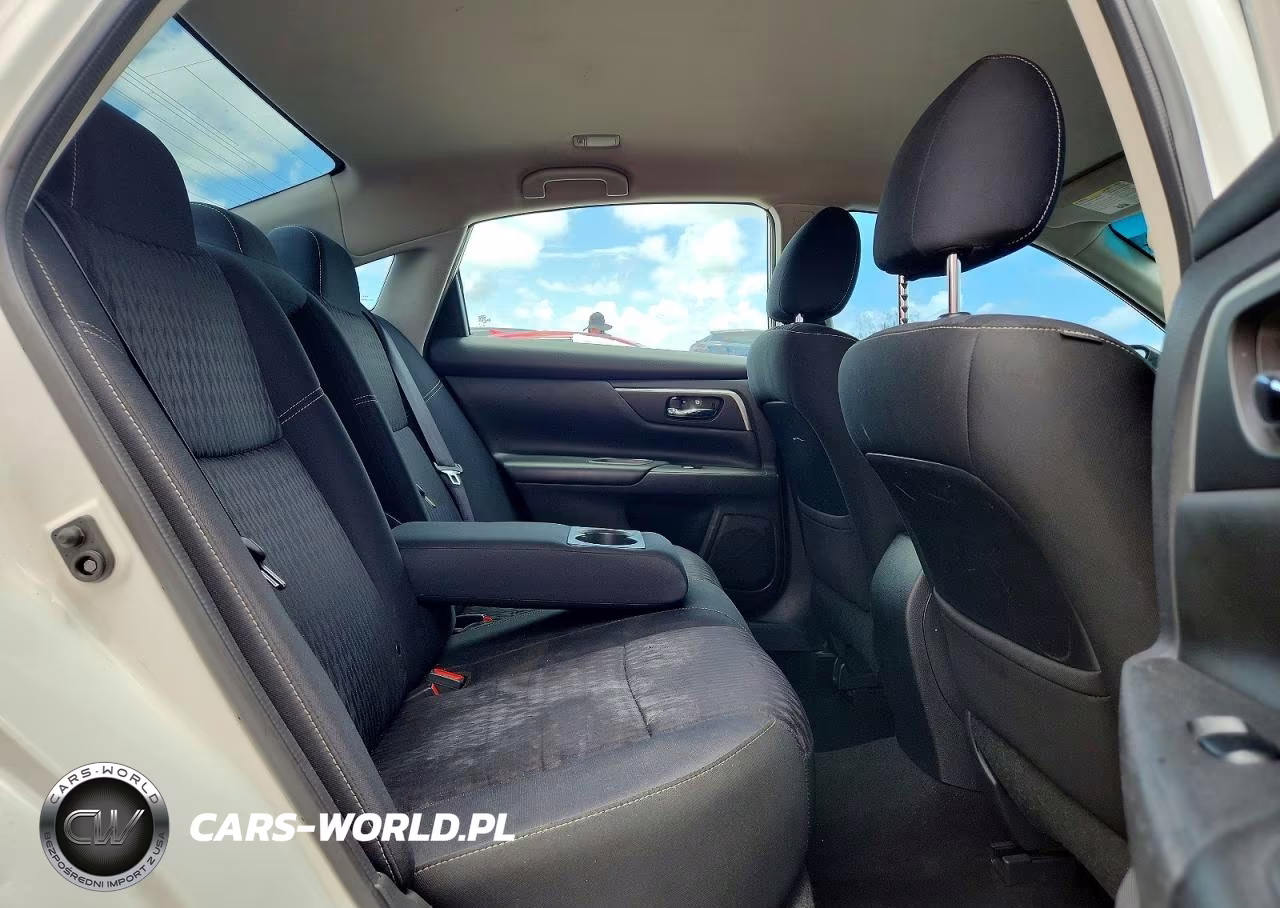 2018 Nissan Altima 2.5 Sv VIN:1N4AL3APXJC157906 - 10