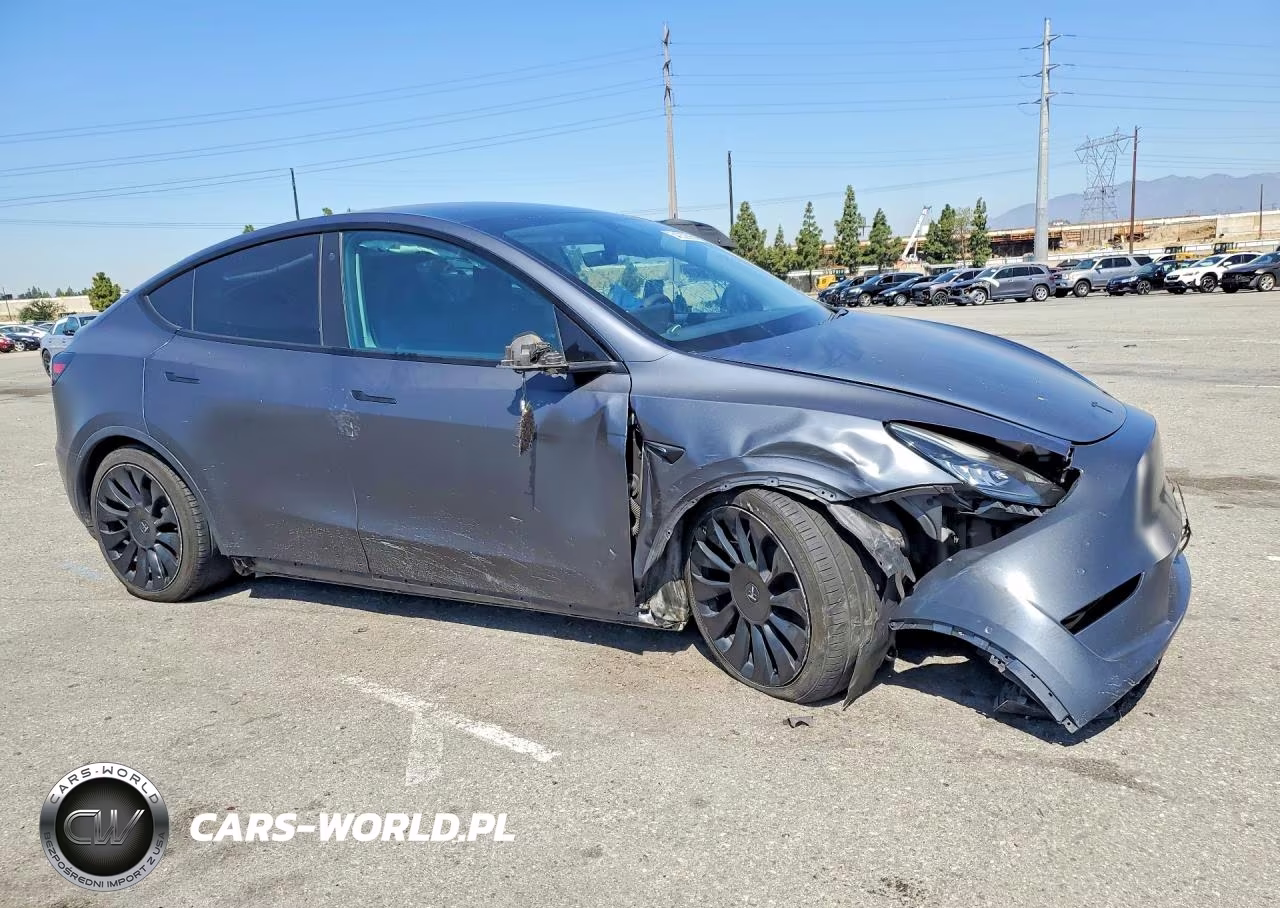 2021 Tesla Model Y VIN:5YJYGDEE9MF077273 - 4