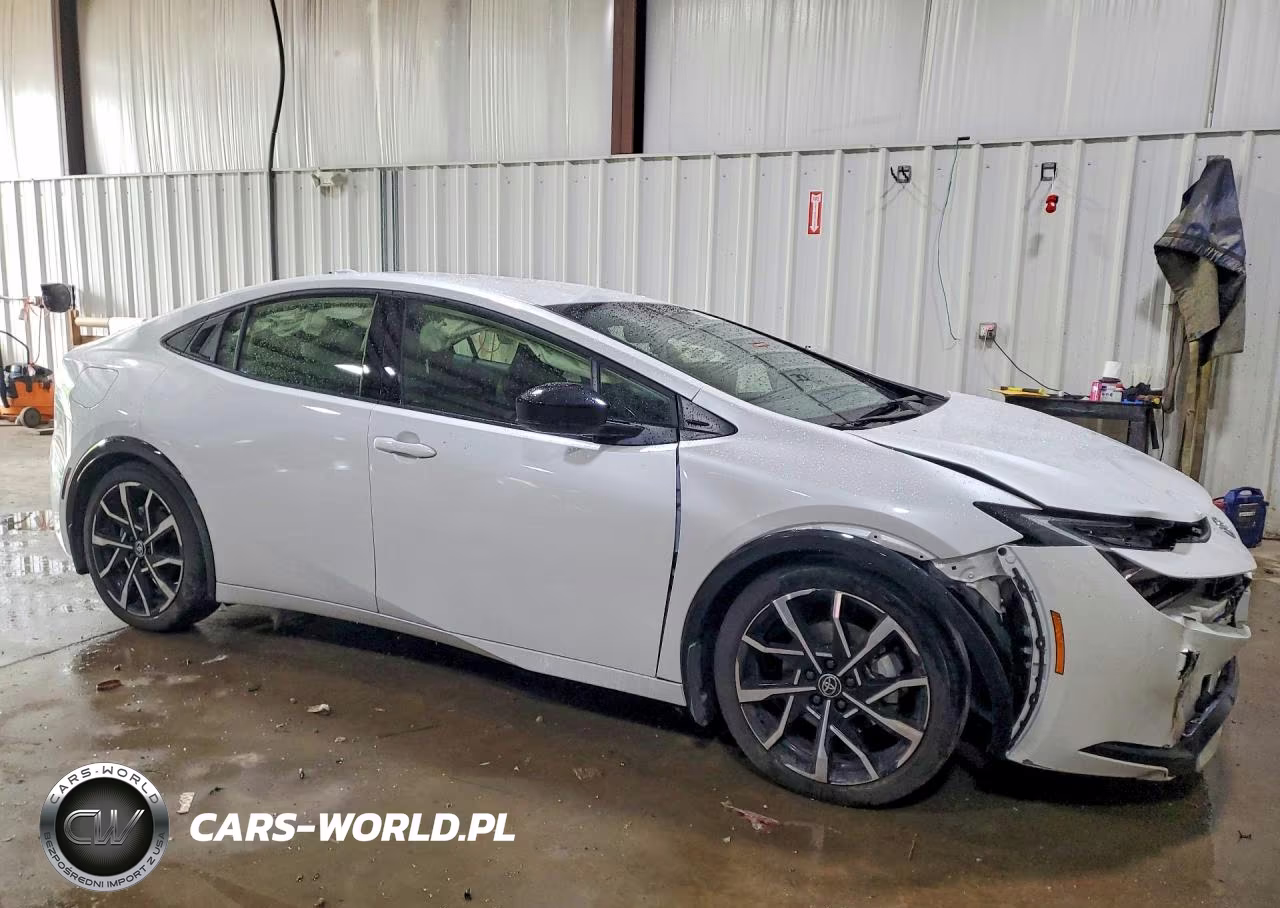 2024 Toyota Prius Prime Xse VIN:JTDACACU2R3036154 - 4