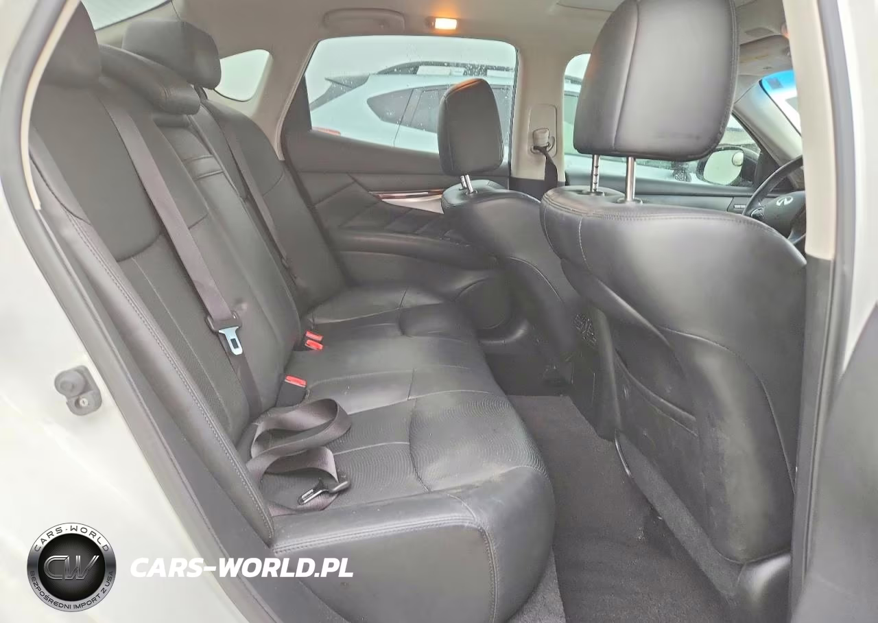 2019 Infiniti Q70 3.7 Luxe VIN:JN1BY1AR2KM585554 - 10