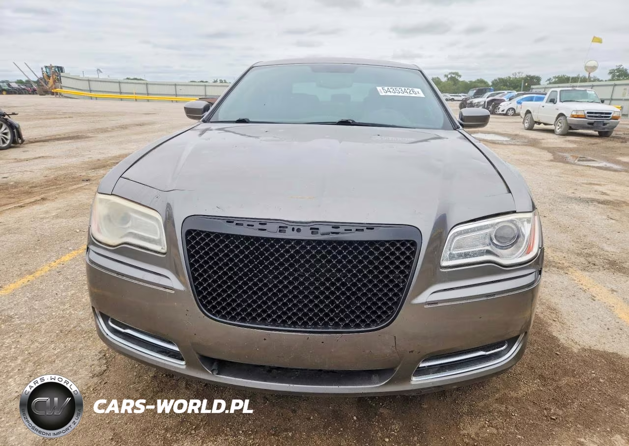 2012 Chrysler 300 VIN:2C3CCAAG6CH107385 - 5