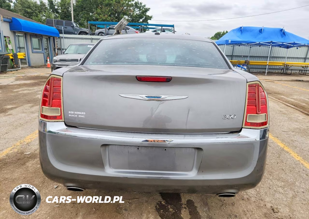 2012 Chrysler 300 VIN:2C3CCAAG6CH107385 - 6