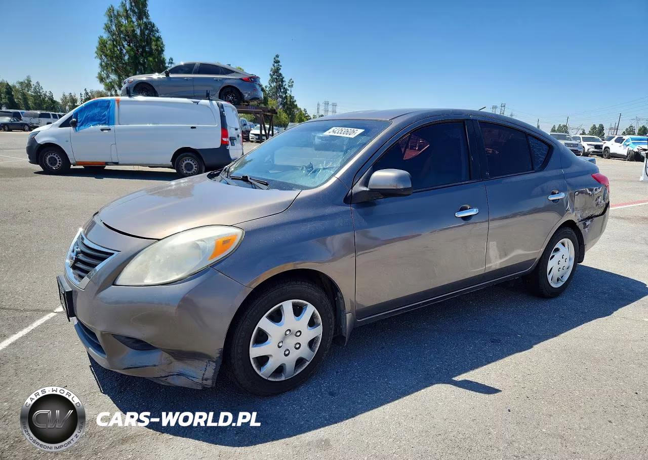 2013 Nissan Versa 1.6 S