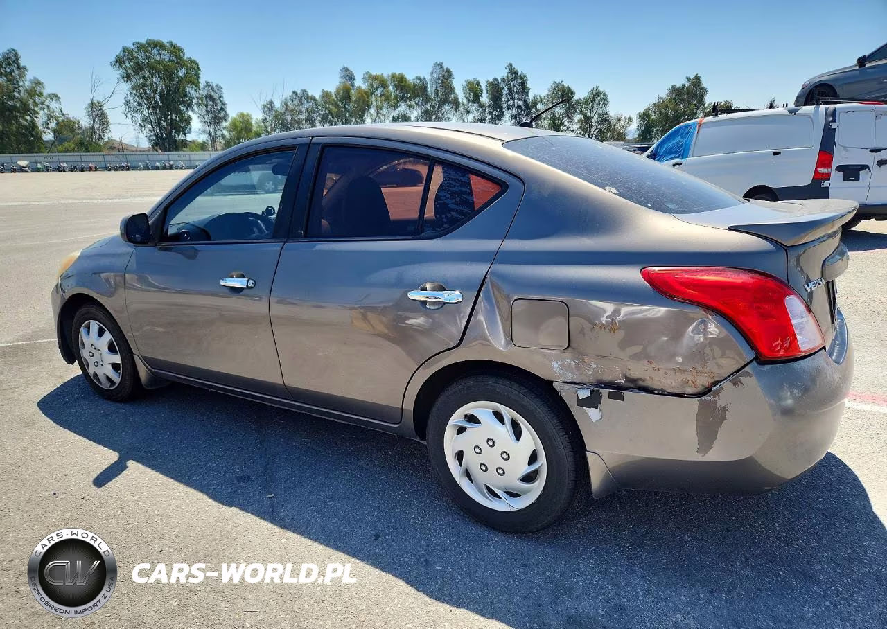 2013 Nissan Versa 1.6 S VIN:3N1CN7AP8DL892979 - 2