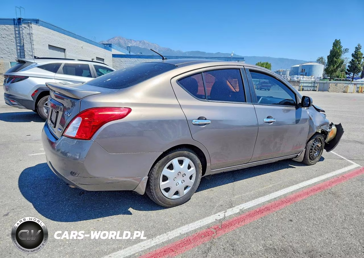 2013 Nissan Versa 1.6 S VIN:3N1CN7AP8DL892979 - 3