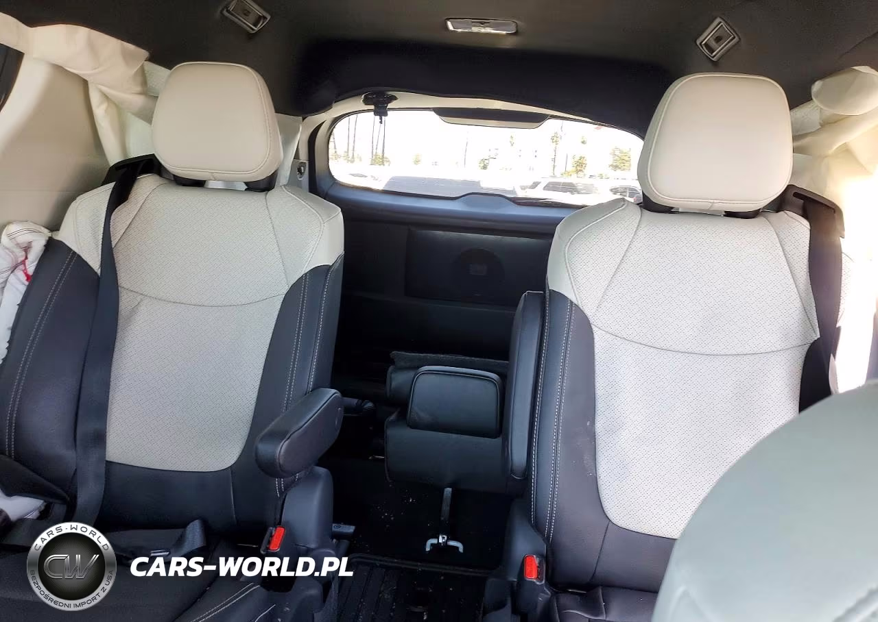 2025 Toyota Sienna Limited 7-Passenger VIN:5TDZSKFC8SS209212 - 10