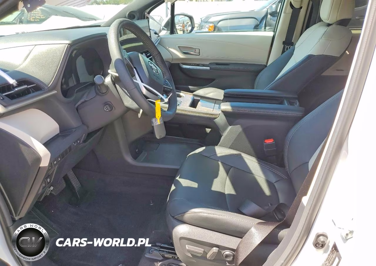 2025 Toyota Sienna Limited 7-Passenger VIN:5TDZSKFC8SS209212 - 7