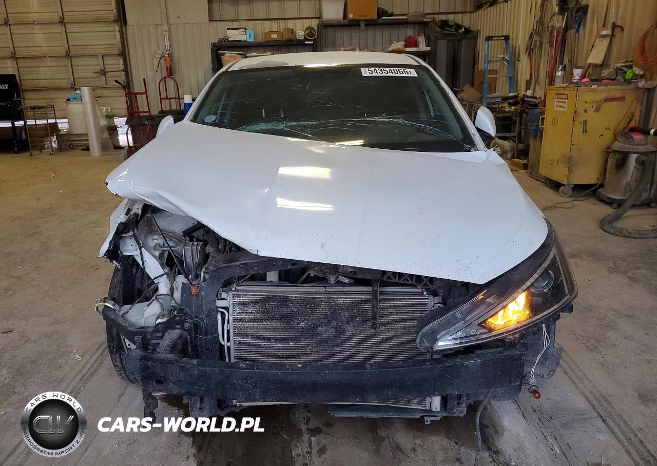 2019 Hyundai Elantra Se VIN:5NPD74LF4KH415901 - 5