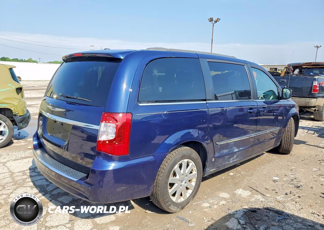 2016 Chrysler Town & Country Touring VIN:2C4RC1BG1GR238180 - 3