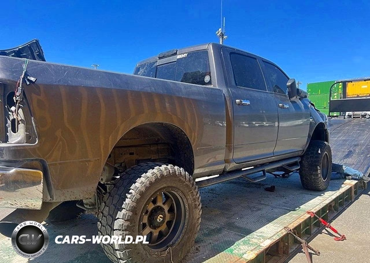 2014 Ram 2500 Laramie VIN:3C6UR5FL4EG222444 - 4