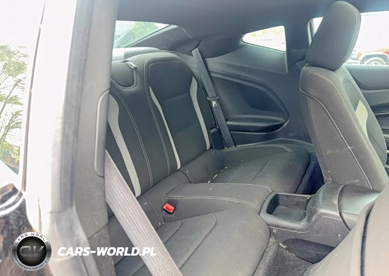 2018 Chevrolet Camaro Lt VIN:1G1FB1RX5J0178829 - 6