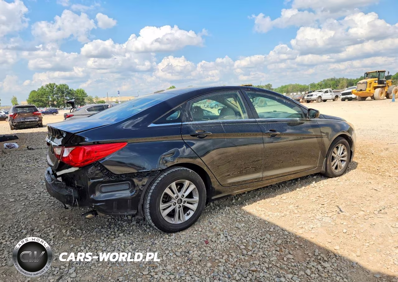 2013 Hyundai Sonata Gls VIN:5NPEB4AC8DH810484 - 3