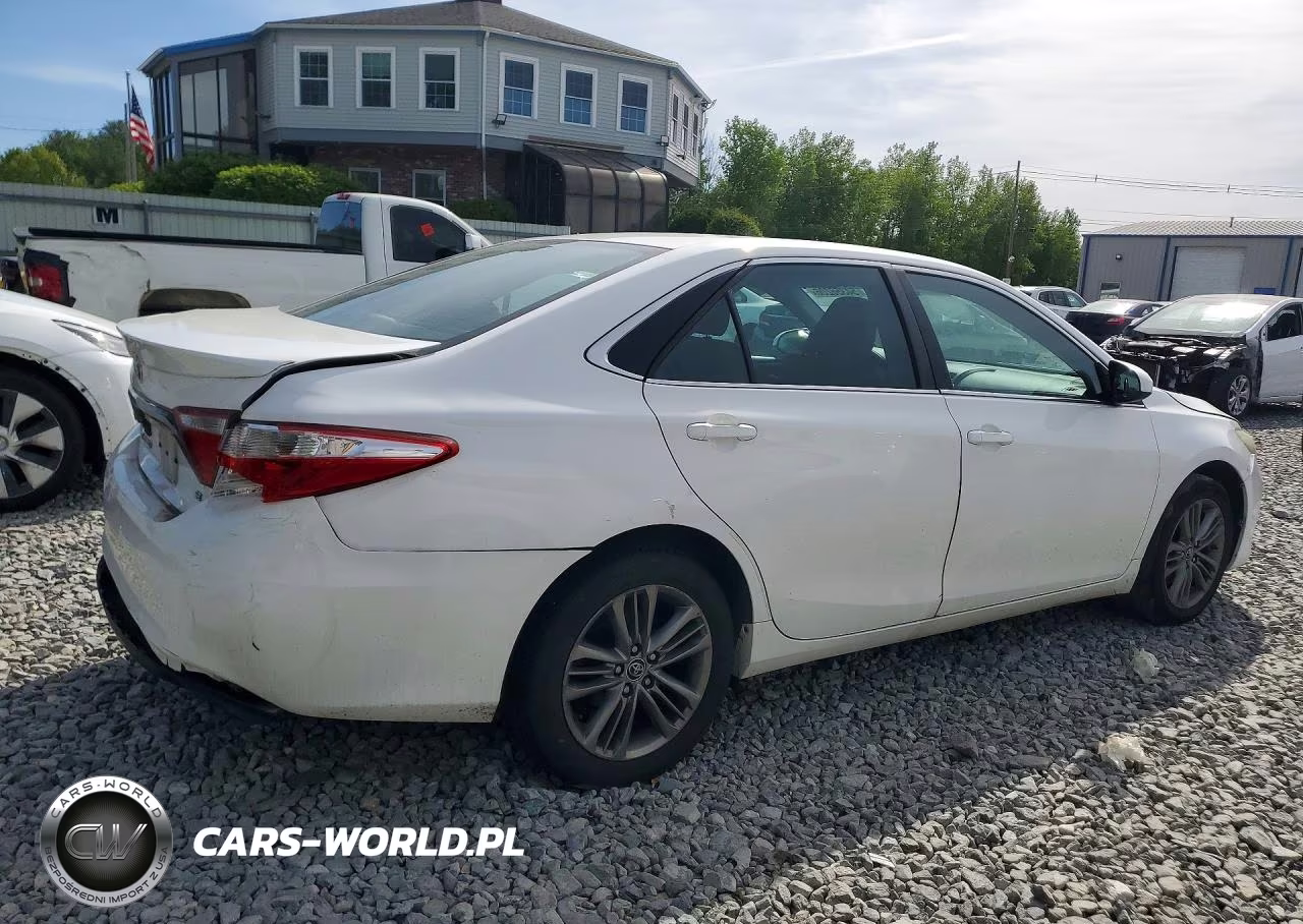 2015 Toyota Camry Se VIN:4T1BF1FK9FU050950 - 3