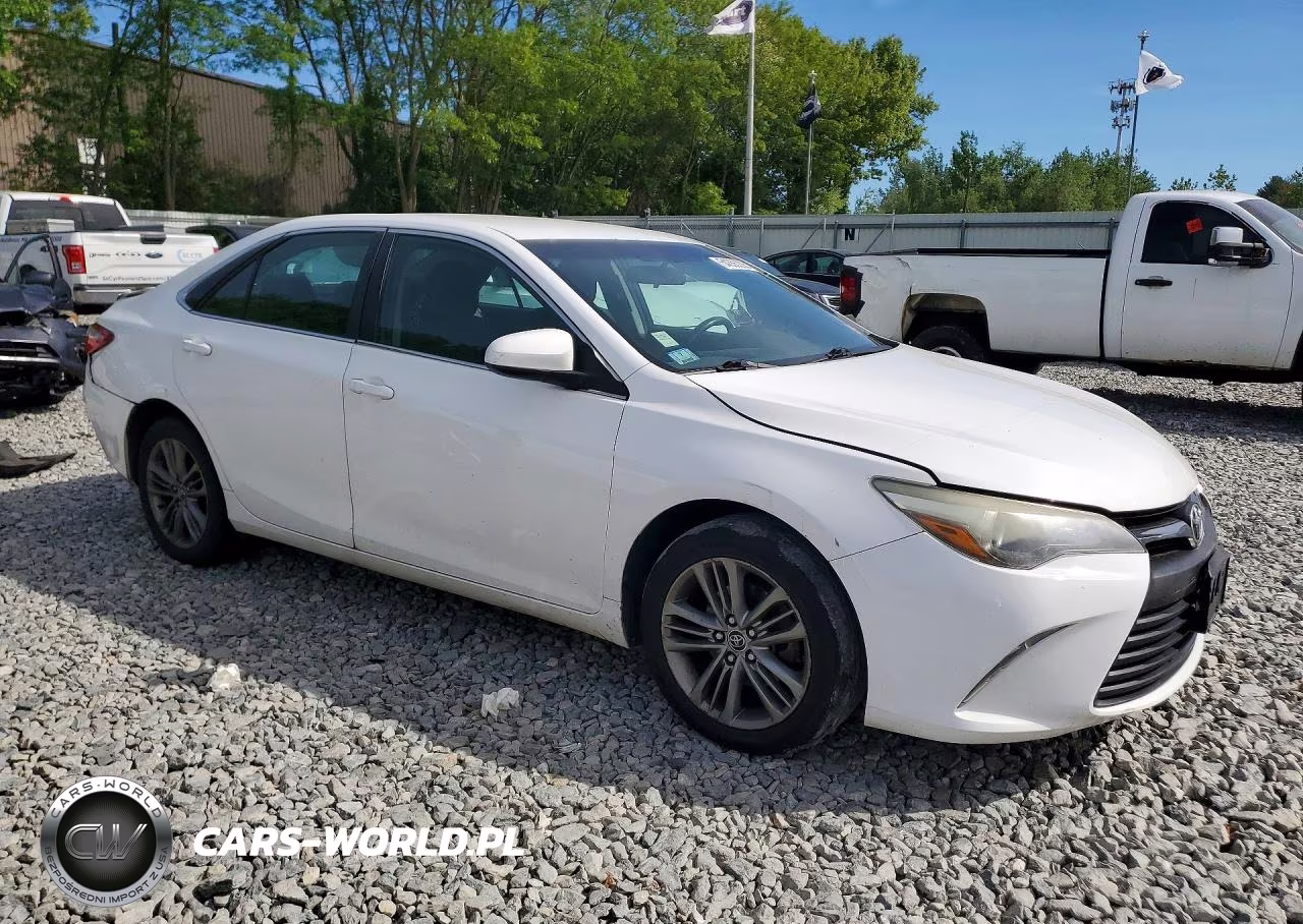 2015 Toyota Camry Se VIN:4T1BF1FK9FU050950 - 4