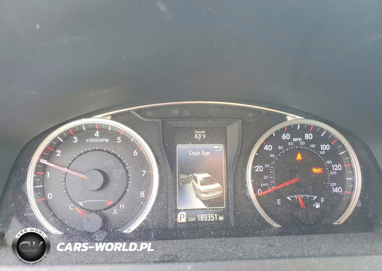 2015 Toyota Camry Se VIN:4T1BF1FK9FU050950 - 9