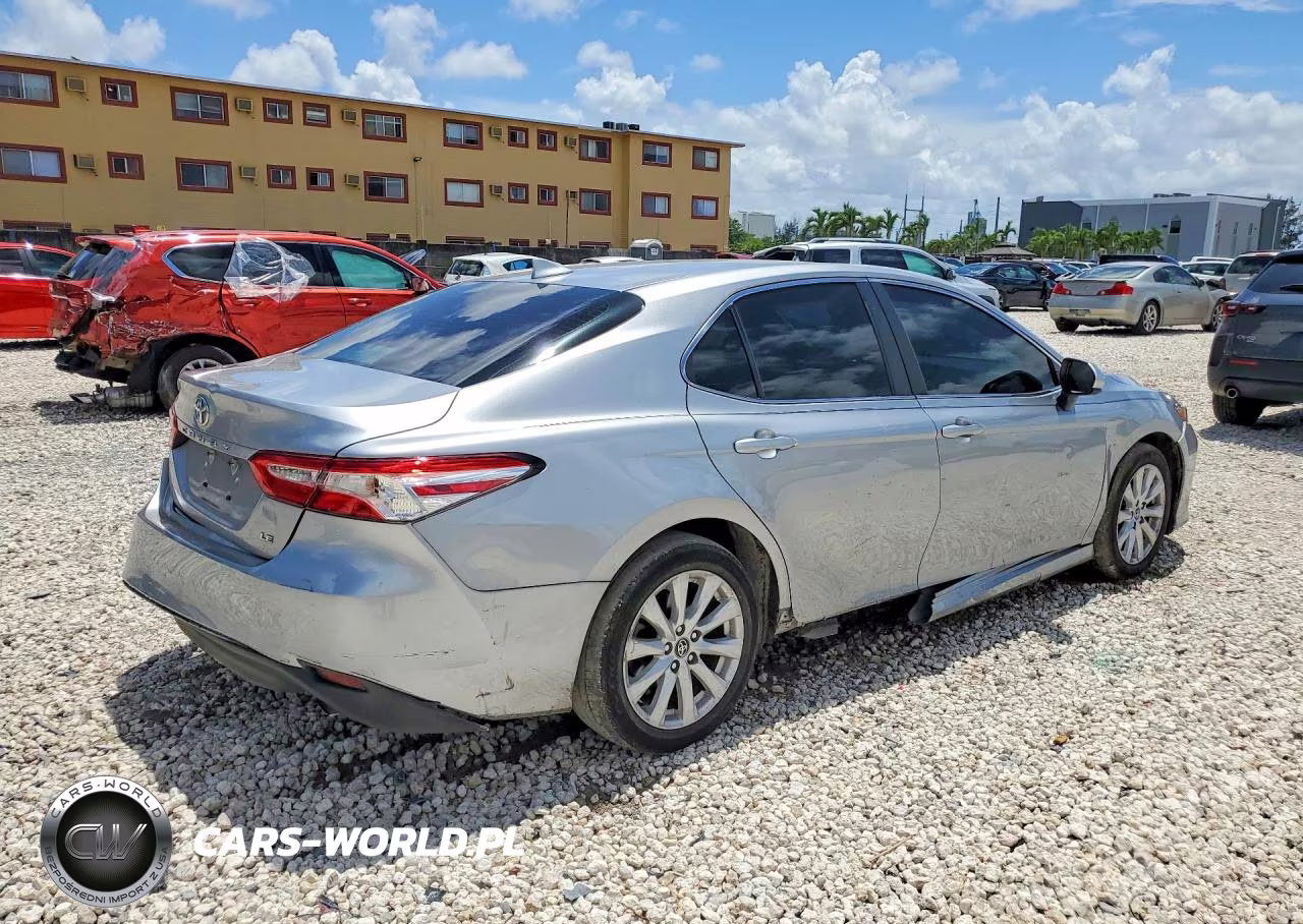 2020 Toyota Camry Le VIN:4T1C11AK9LU861296 - 3