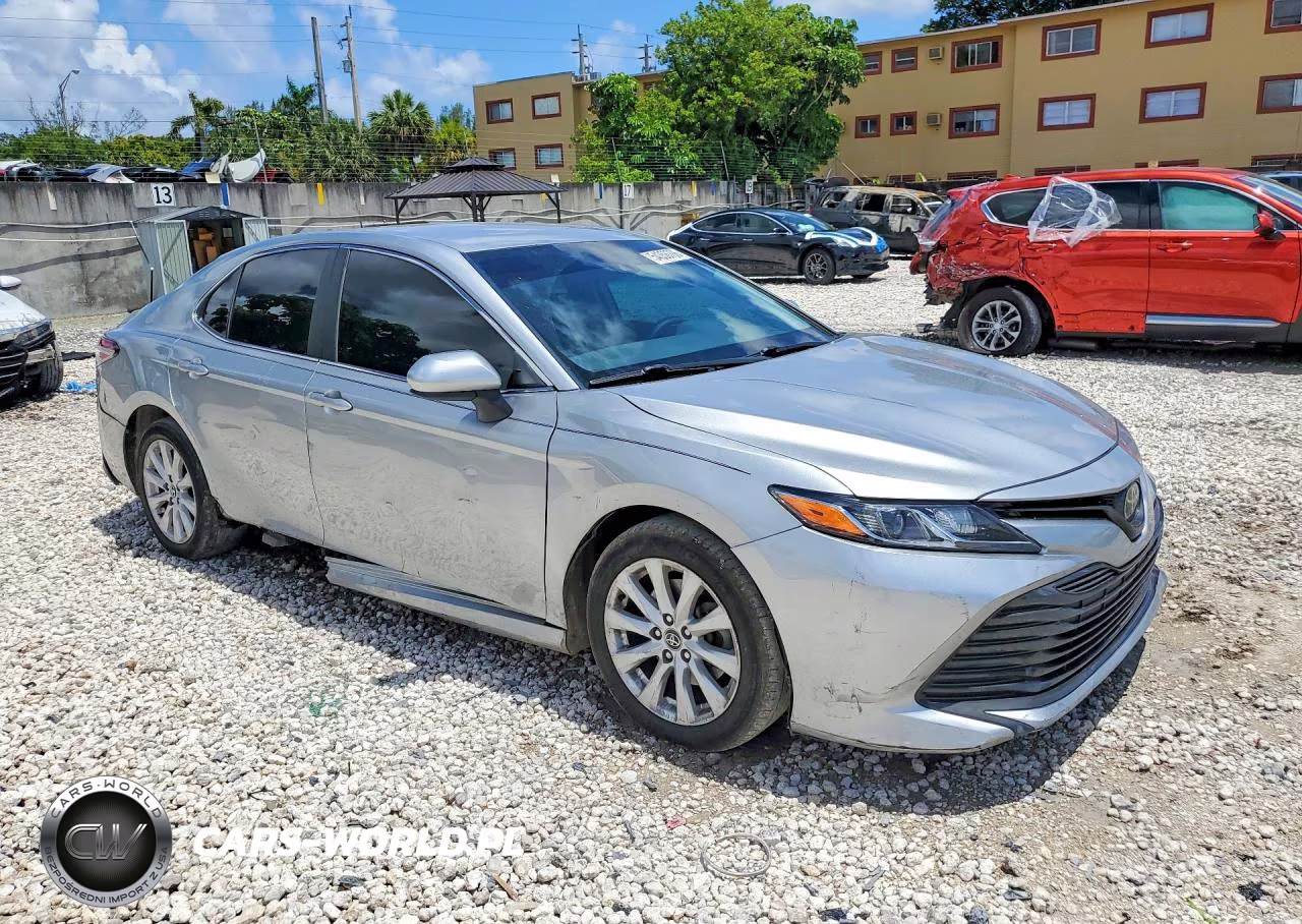 2020 Toyota Camry Le VIN:4T1C11AK9LU861296 - 4