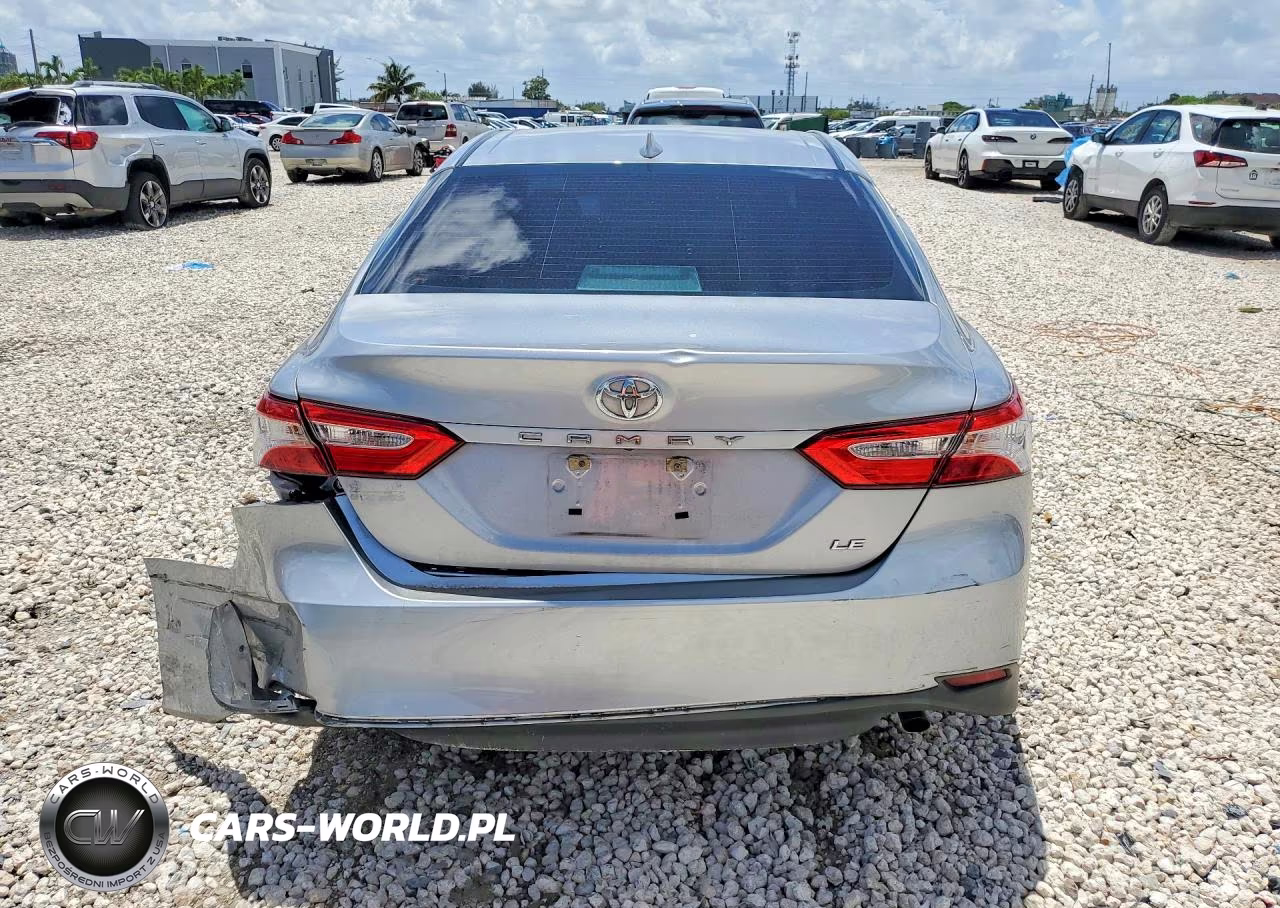 2020 Toyota Camry Le VIN:4T1C11AK9LU861296 - 6