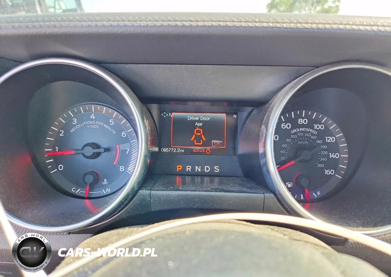 2018 Ford Mustang VIN:1FA6P8TH9J5165397 - 9