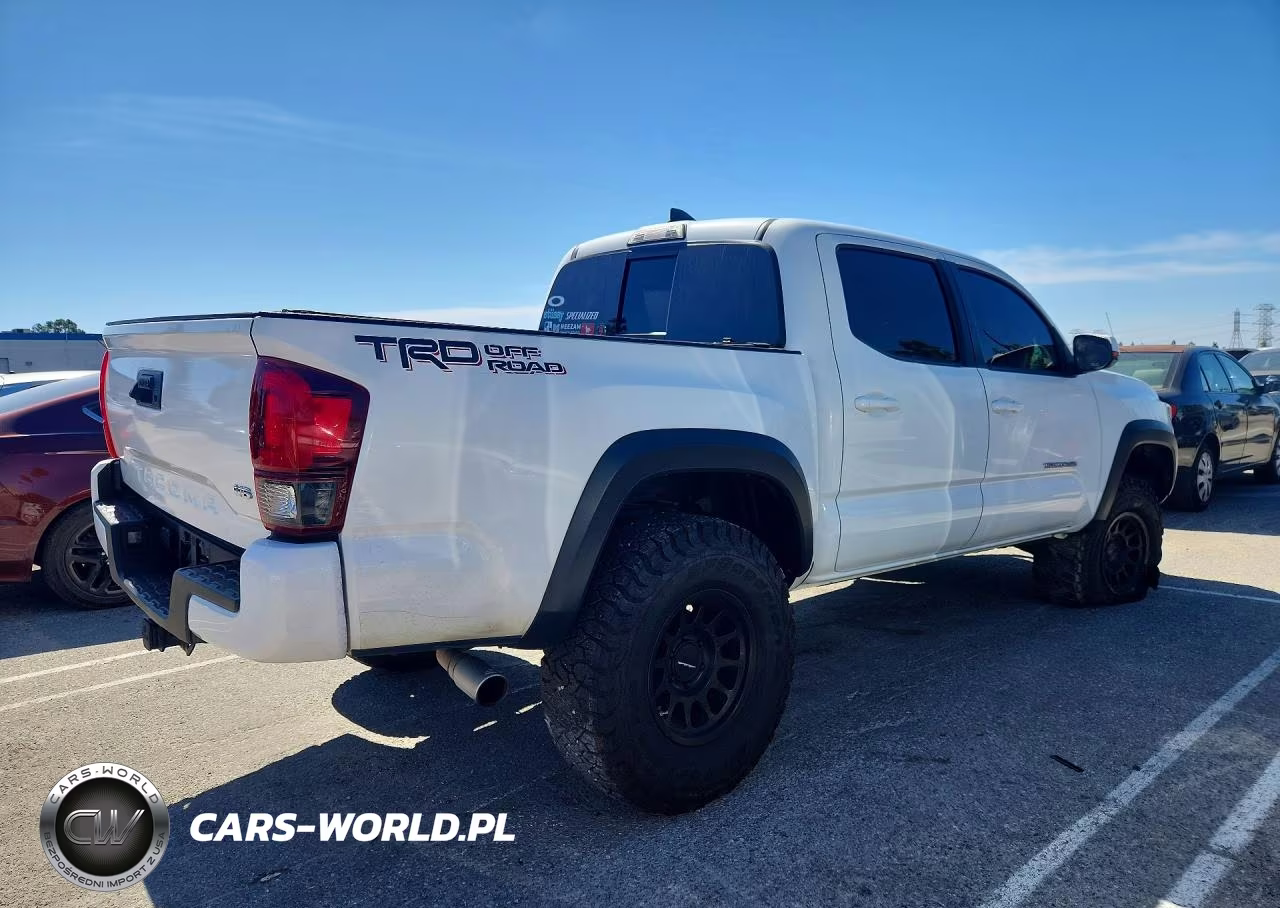 2018 Toyota Tacoma Trd Off-Road VIN:3TMAZ5CN4JM054351 - 3