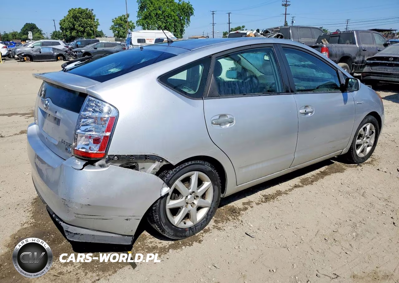 2007 Toyota Prius Touring VIN:JTDKB20U477615914 - 3