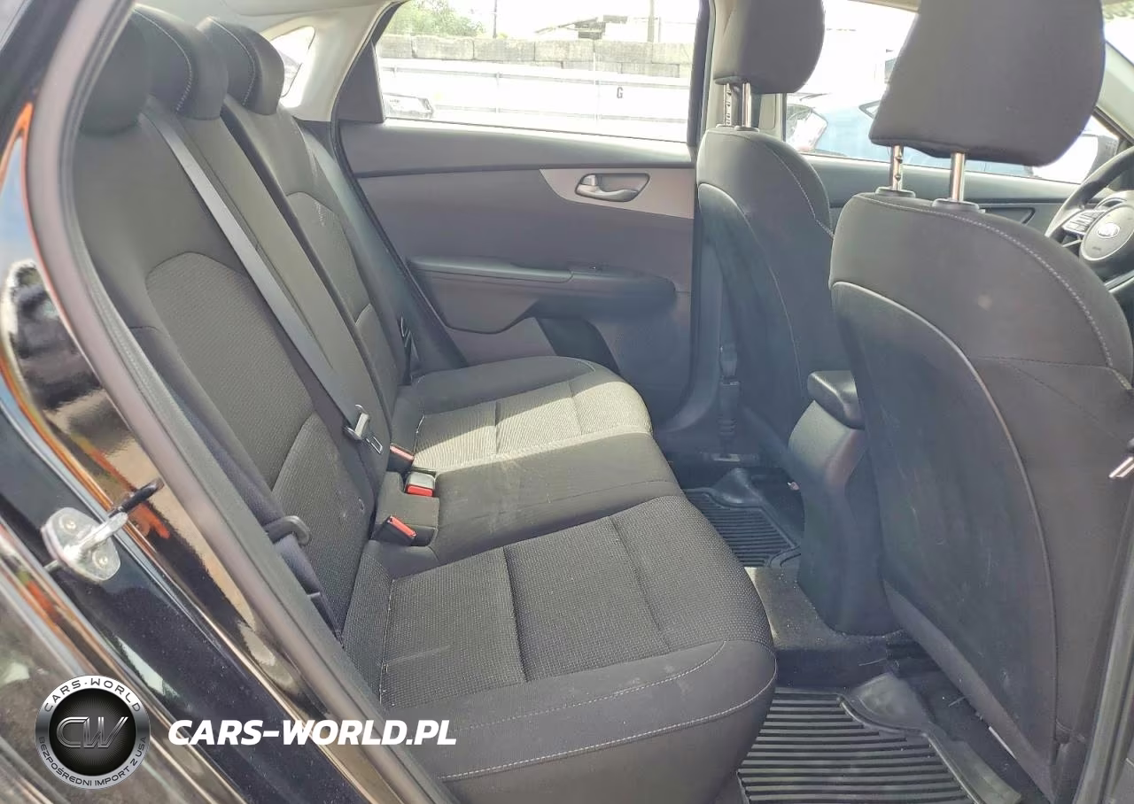 2021 Kia Forte Lxs VIN:3KPF24AD6ME325245 - 10