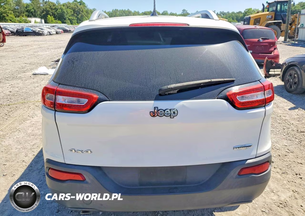 2014 Jeep Cherokee Latitude VIN:1C4PJMCB2EW169232 - 6