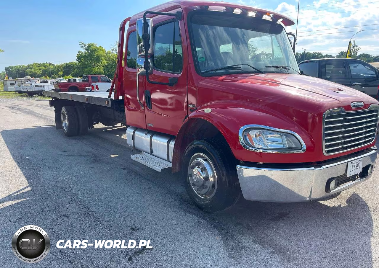 2004 Freightliner M2 Trucks