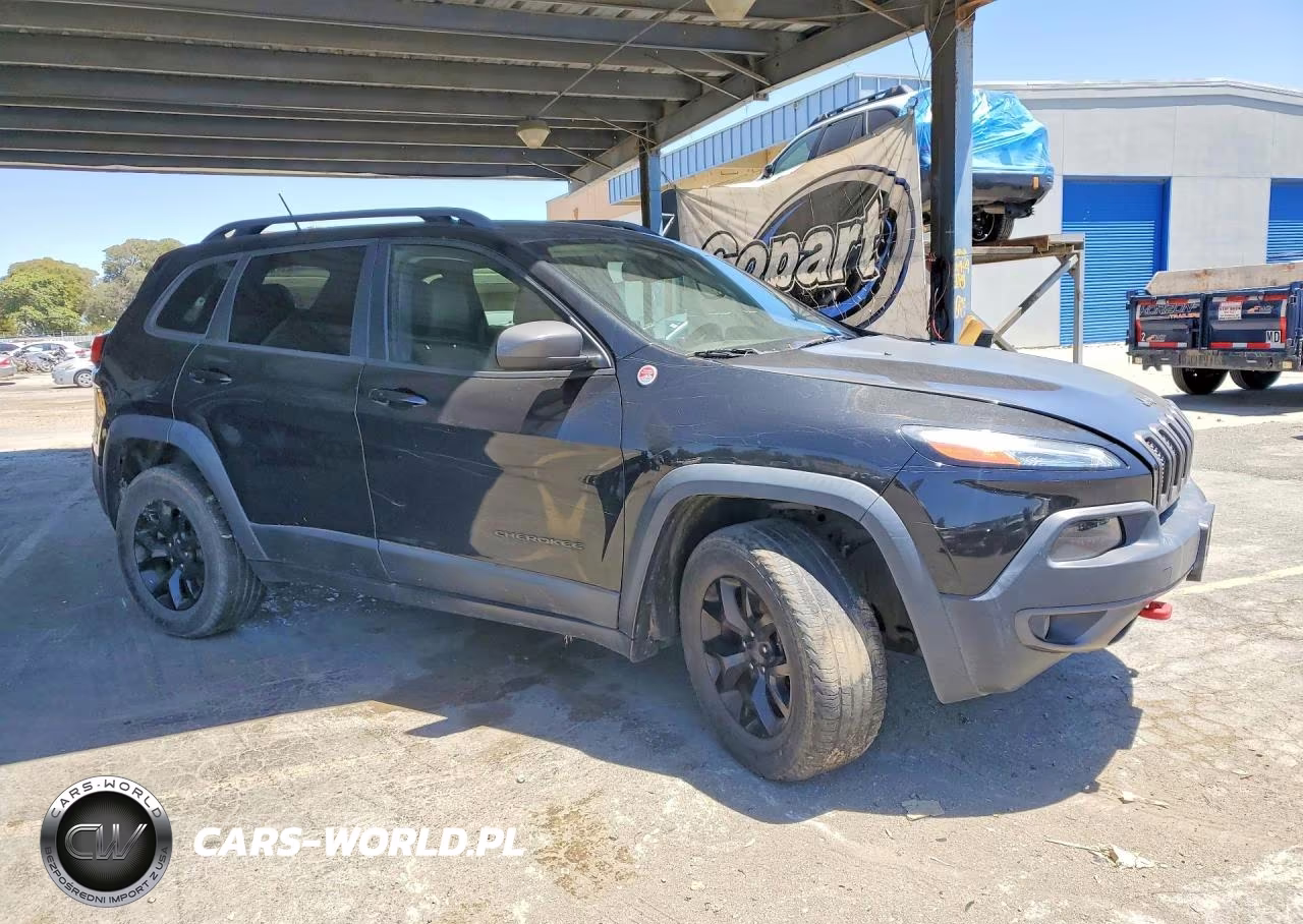 2015 Jeep Cherokee Trailhawk VIN:1C4PJMBS7FW770039 - 4