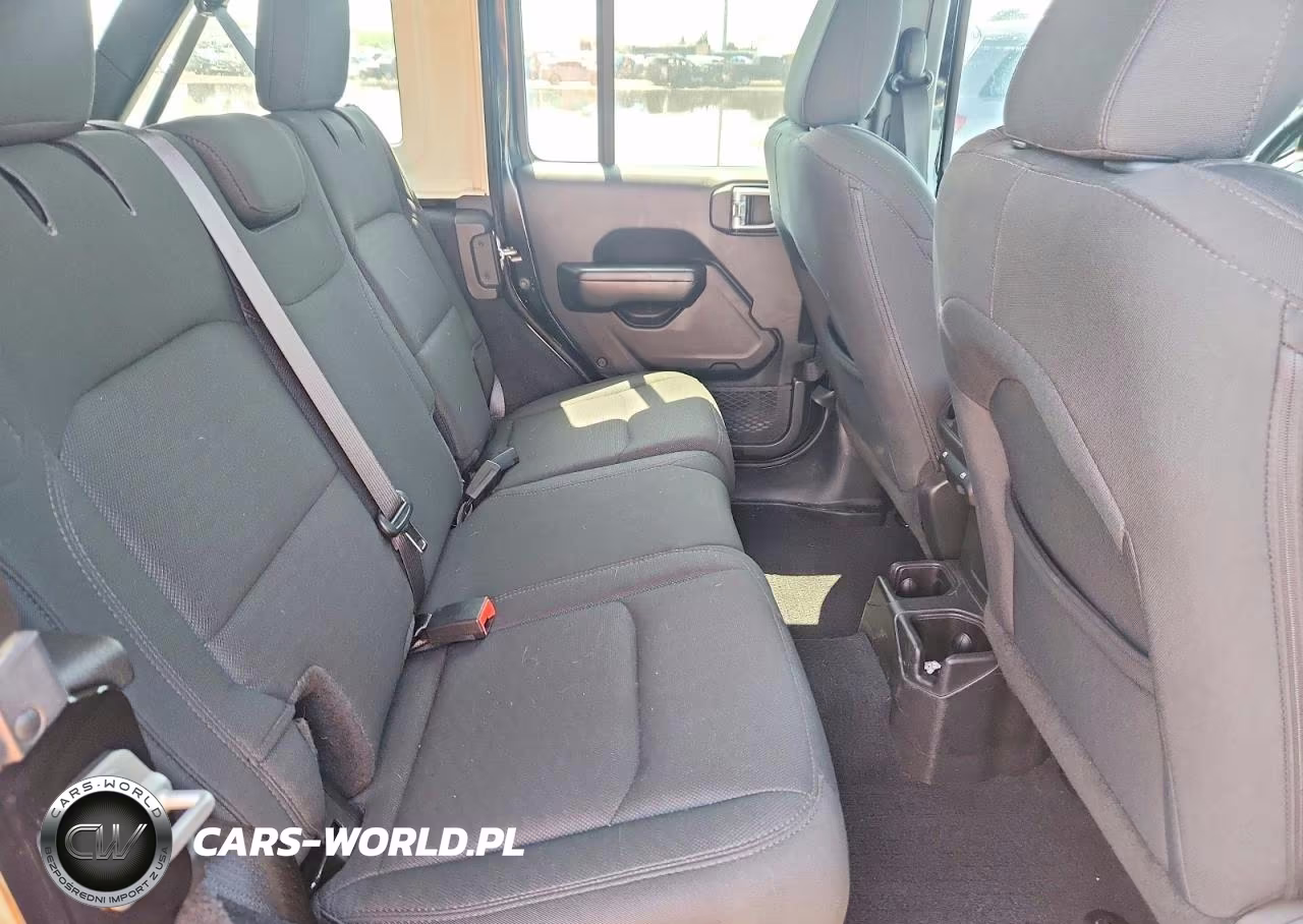 2019 Jeep Wrangler Unlimited Sport VIN:1C4HJXDG0KW510879 - 10