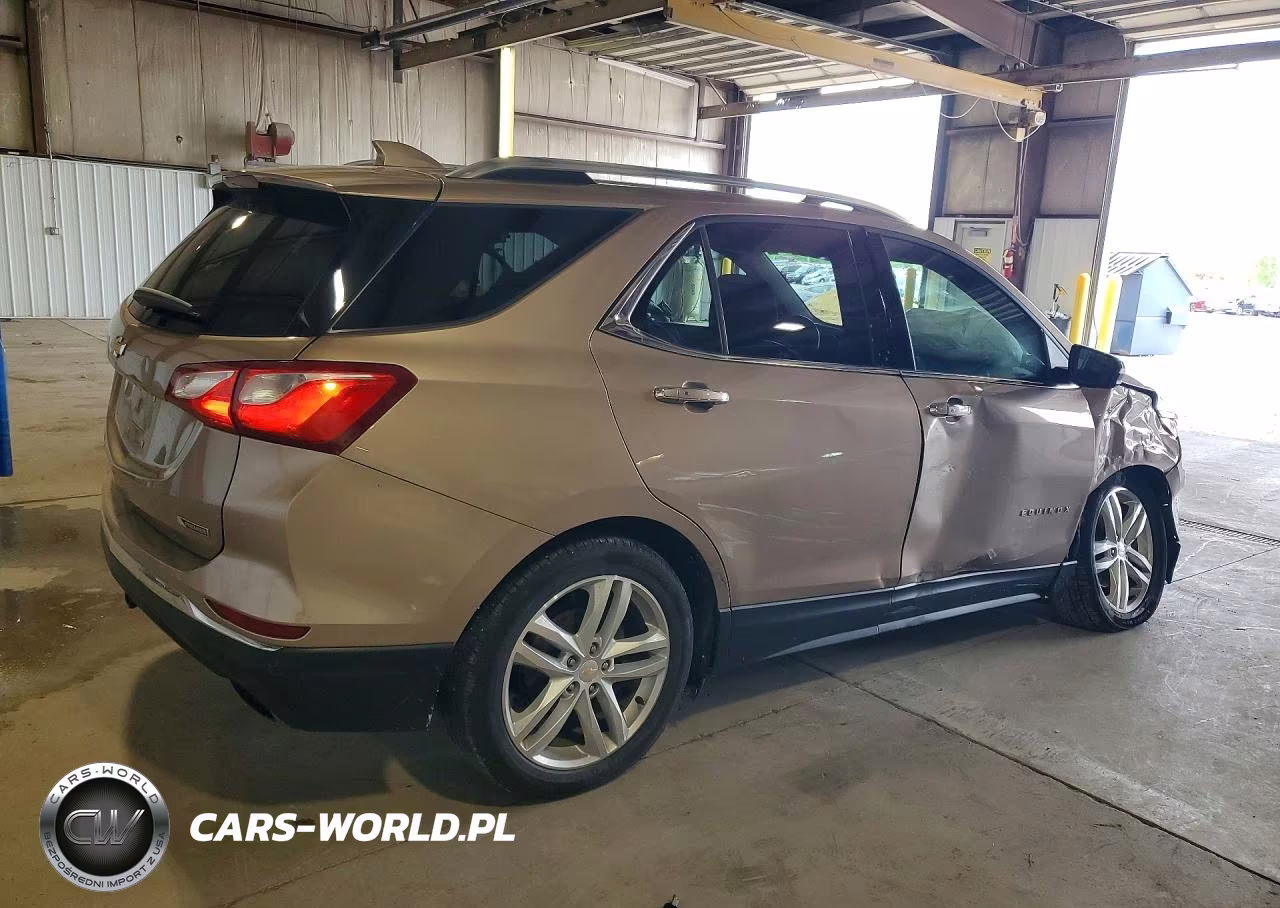 2018 Chevrolet Equinox Premier VIN:2GNAXNEX4J6160885 - 3